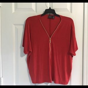 Chicos Travelers Red Top w Gold tone Zipper